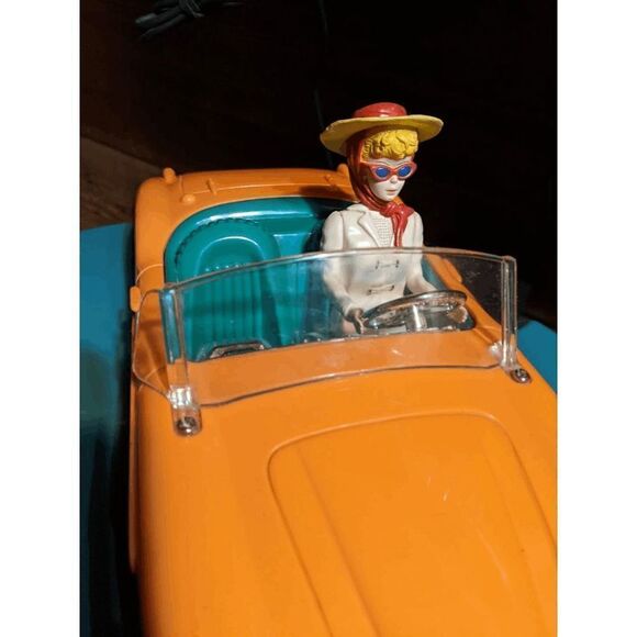 VINTAGE BARBIE 1962 AUSTIN HEALEY 3000 BJ8 CAR PARTS FOR AM/FM CLOCK RADIO - Picture 6 of 8